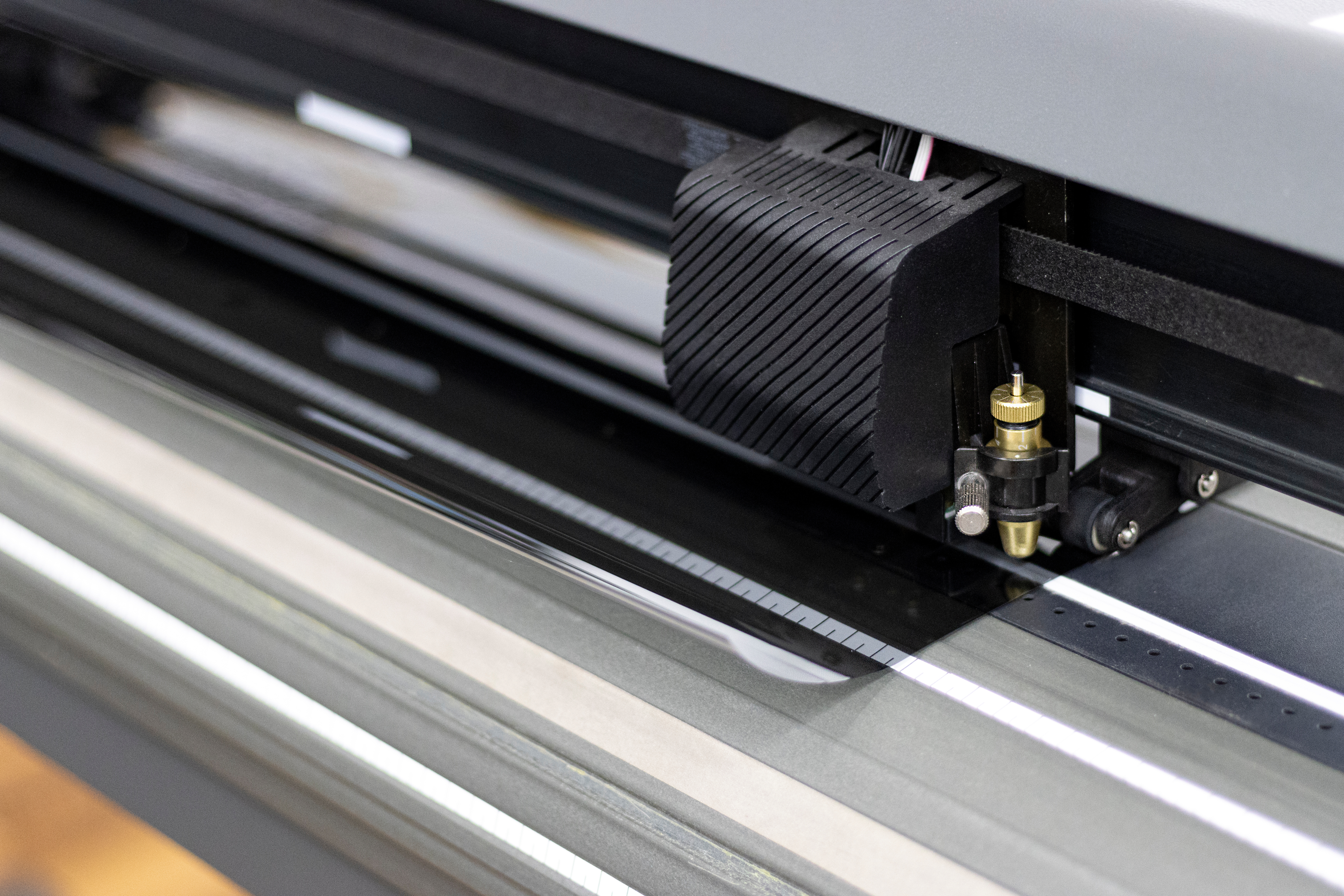 "ceramic window tinting"